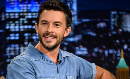 jonathan bailey naily.site